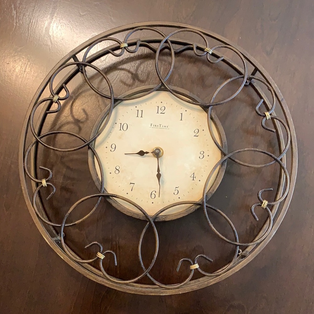 Clock wall decor